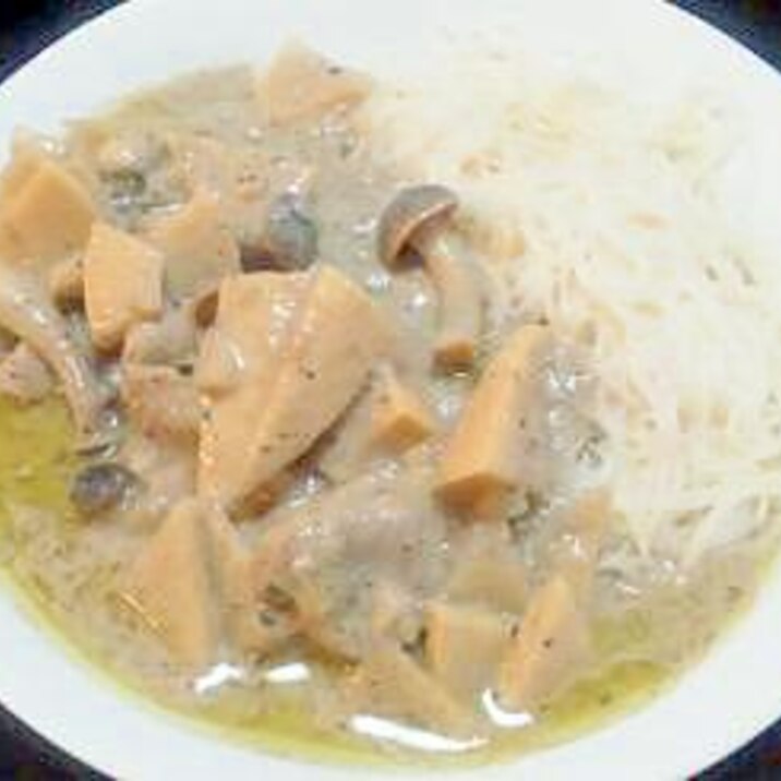 素麺で食べるグリーンカレー